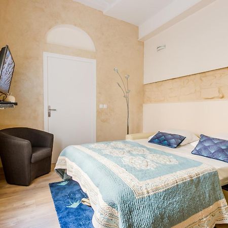 Ferienwohnung Marais Saint Paul Ecouffes With Ac Paris Exterior foto